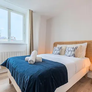 Equipped - Near Train Stations Appartement
